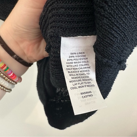 Halogen Black V-Neck Knit Strappy Tank Top Size Medium Women's - Picture 5 of 6